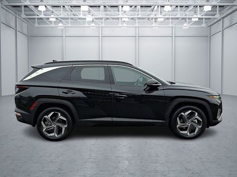 Certified 2023 Hyundai Tucson Limited w/ Cargo Package image 7