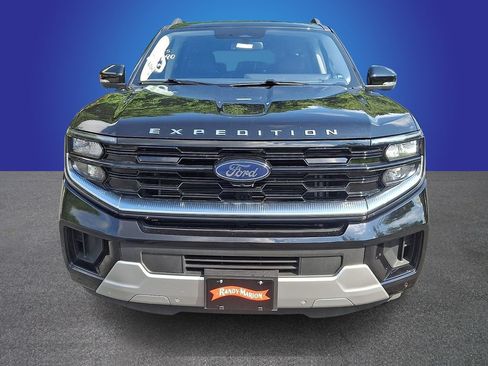 Used 2025 Ford Expedition Max Platinum AWD/4WD image 2