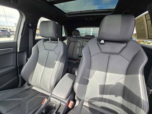 Used 2025 Audi Q3 2.0T Premium w/ Convenience Package AWD/4WD image 21