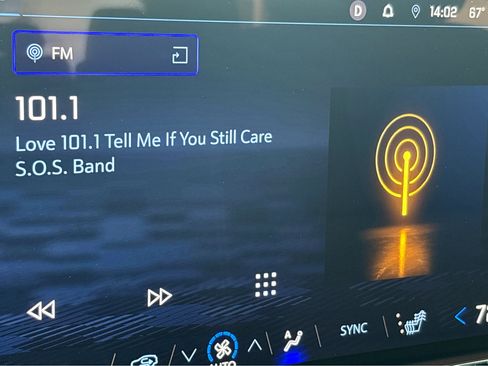 Used 2024 Chevrolet Traverse LS image 5