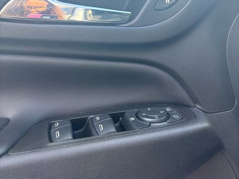 Used 2022 Chevrolet Equinox LT image 13