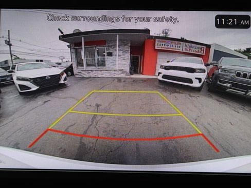 Used 2024 Hyundai Elantra SE FWD image 29