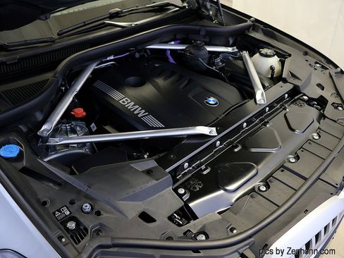 Certified 2024 BMW X5 xDrive40i w/ Executive Package image 38