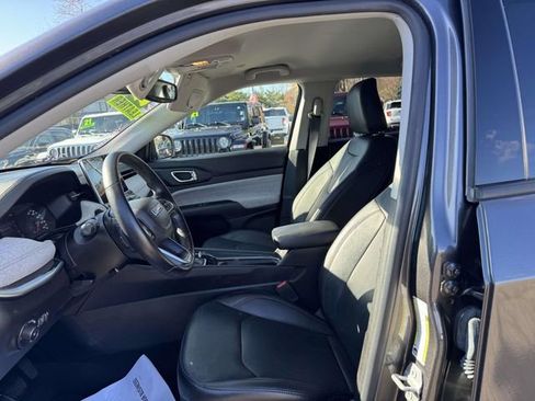 Used 2022 Jeep Compass Latitude image 12