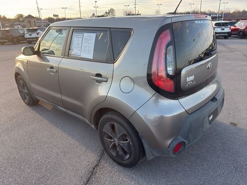 Used 2015 Kia Soul image 3