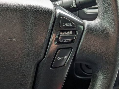 Used 2023 Nissan Frontier SV AWD/4WD image 23
