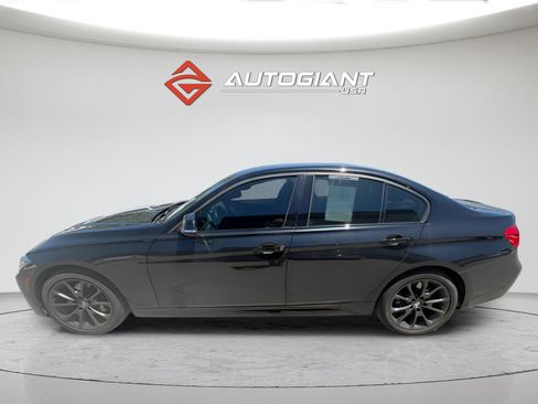 Used 2017 BMW 330i Sedan RWD image 3