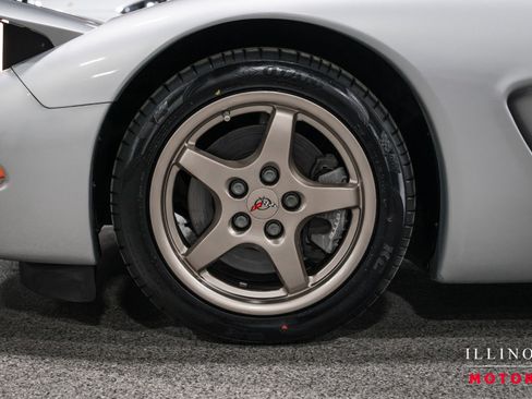 Used 1999 Chevrolet Corvette Convertible w/ Memory Pkg image 9