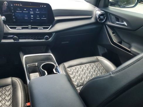 Certified 2025 Chevrolet Equinox LT w/ Safety and Technology Package image 13