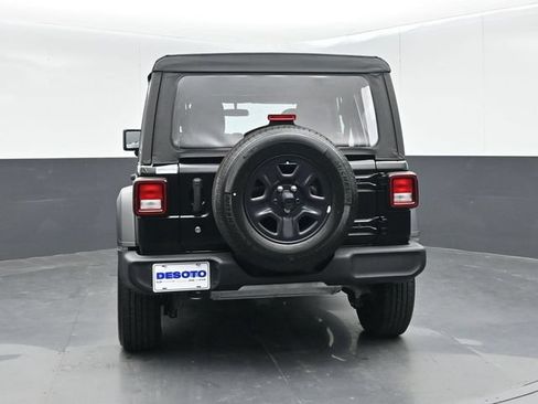 Used 2022 Jeep Wrangler Unlimited Sport AWD/4WD image 7