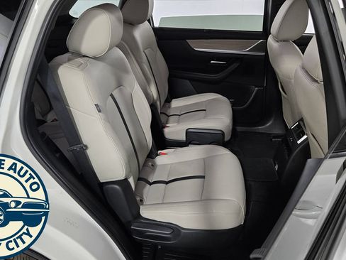Used 2024 MAZDA CX-90 3.3 Turbo w/ Preferred Plus AWD/4WD image 37
