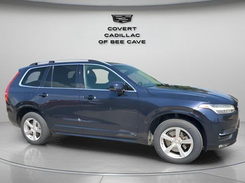 Used 2017 Volvo XC90 T5 Momentum w/ Vision Package image 11