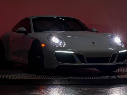 Used 2018 Porsche 911 Carrera GTS image 25