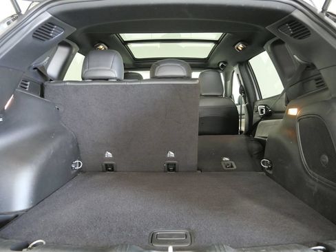 Used 2023 Jeep Compass Limited w/ Sun and Sound Group AWD/4WD image 27