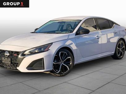 Used 2024 Nissan Altima 2.5 SR