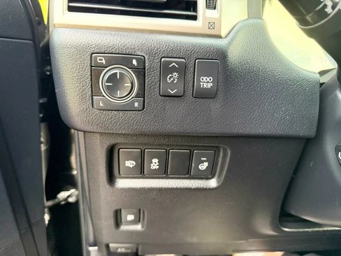 Used 2011 Lexus GX 460 Premium AWD/4WD image 96