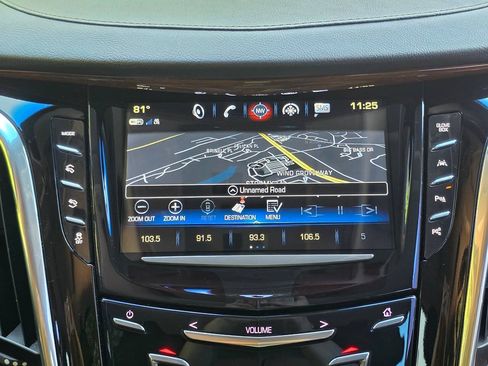 Used 2018 Cadillac Escalade Luxury AWD/4WD image 25