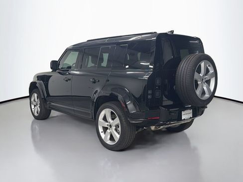 Used 2026 Land Rover Defender 110 X-Dynamic SE AWD/4WD image 3