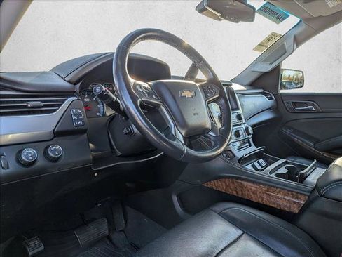 Used 2020 Chevrolet Suburban Premier AWD/4WD image 9