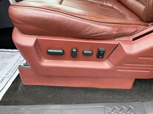 Used 2013 Ford F150 King Ranch w/ King Ranch Luxury Pkg AWD/4WD image 20