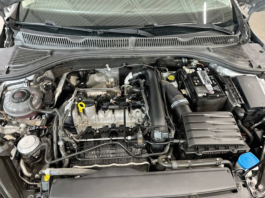 Used 2019 Volkswagen Jetta SE w/ Cold Weather Package FWD image 36