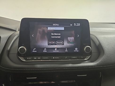 Used 2023 Nissan Rogue SV image 15