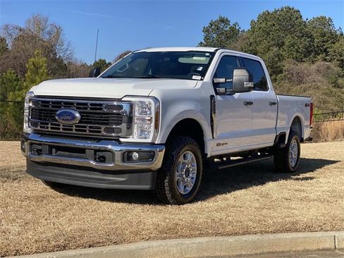 Used 2025 Ford F250 XLT image 8