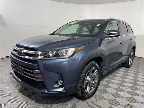 Used 2019 Toyota Highlander Limited Platinum AWD/4WD image 3