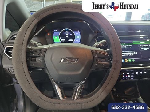Used 2023 Chevrolet Bolt LT FWD image 14