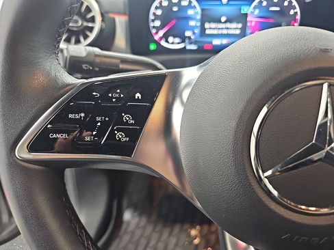 Used 2024 Mercedes-Benz CLA 250 4MATIC image 19