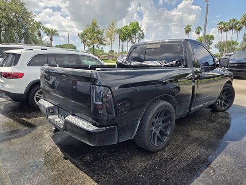 Used 2015 RAM 1500 Express RWD image 5