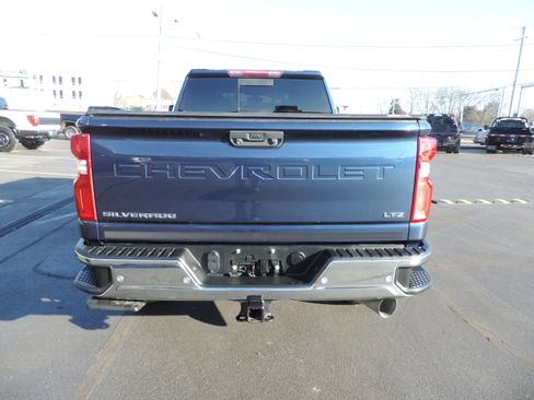 Used 2022 Chevrolet Silverado 2500 LTZ w/ LTZ Plus Package image 5