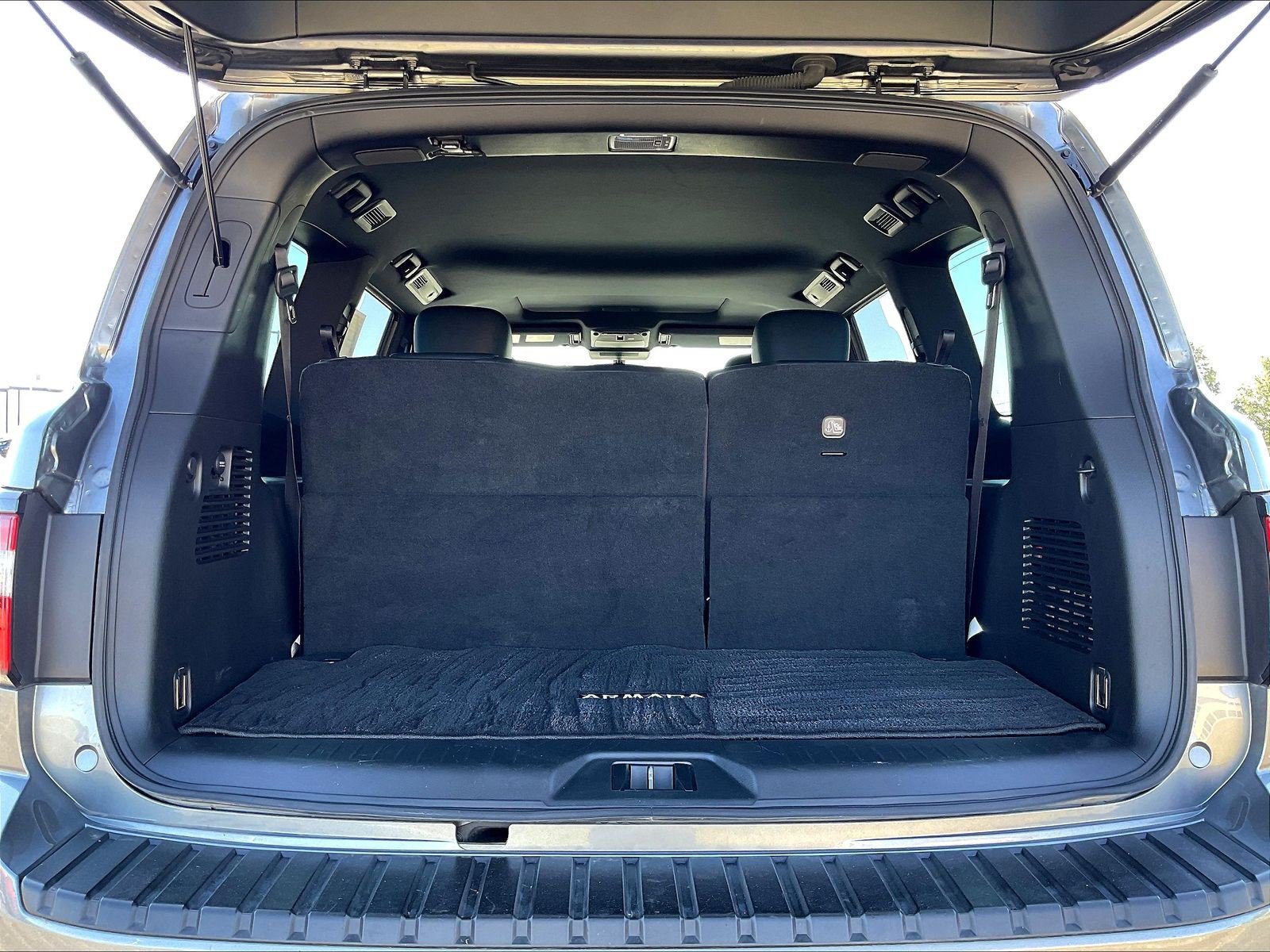 Used 2023 Nissan Armada SL w/ Midnight Edition Package AWD/4WD image 18