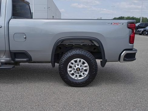 Used 2025 Chevrolet Silverado 2500 LT w/ Convenience Package AWD/4WD image 12