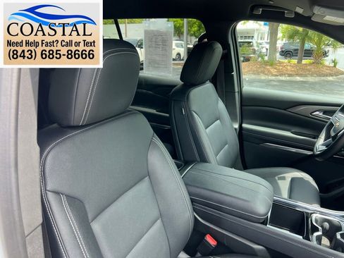 Used 2025 Chevrolet Traverse LT FWD image 26
