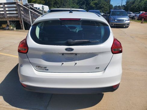 Used 2018 Ford Focus SE FWD image 10