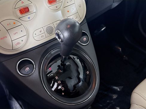 Used 2017 FIAT 500 Lounge image 19