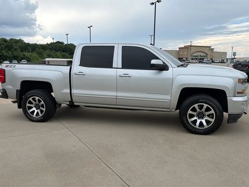 Used 2018 Chevrolet Silverado 1500 LT w/ All Star Edition AWD/4WD image 26