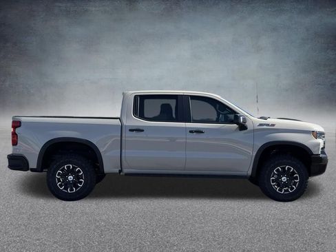 New 2026 Chevrolet Silverado 1500 ZR2 image 2