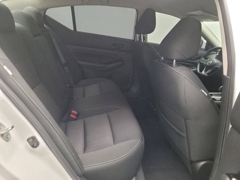 Used 2023 Nissan Altima 2.5 SV FWD image 19