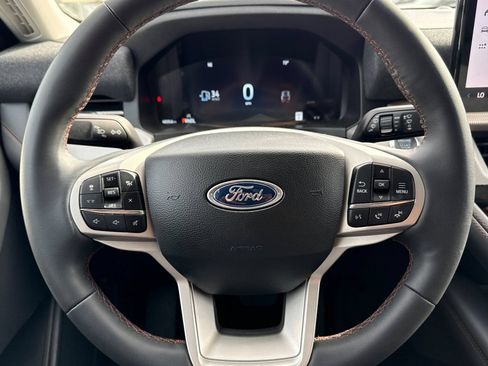 Used 2026 Ford Explorer Active RWD image 24