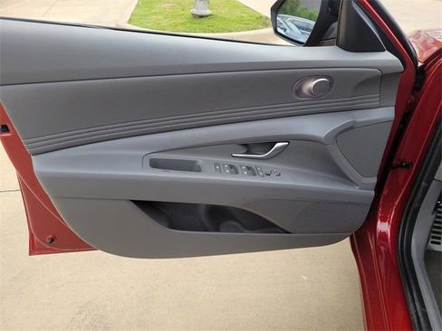 New 2025 Hyundai Elantra Sport image 5