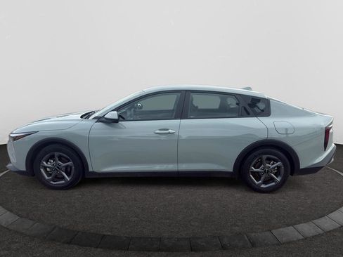 Used 2025 Kia K4 LXS image 8