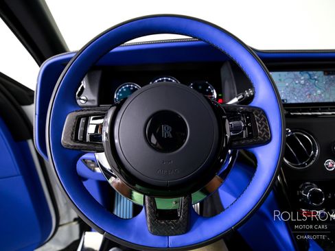 Used 2024 Rolls-Royce Cullinan Black Badge image 15