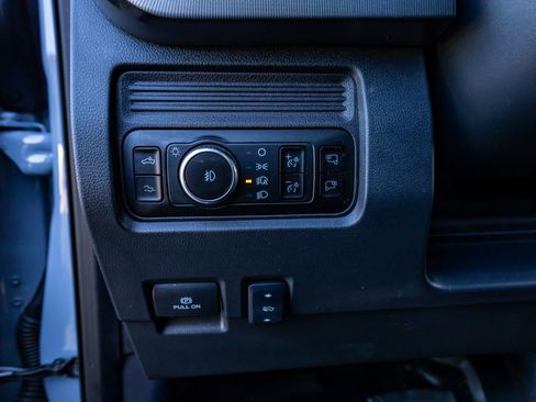 Used 2025 Ford F450 Platinum w/ FX4 Off-Road Package image 19