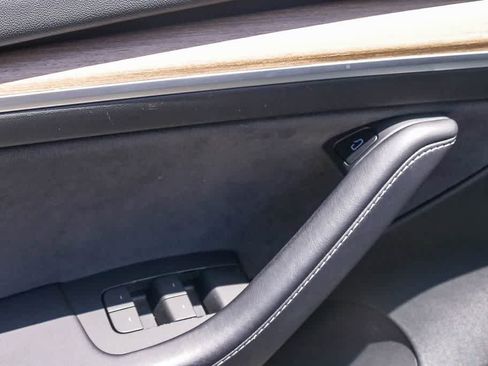 Used 2023 Tesla Model 3 Standard Range RWD image 19