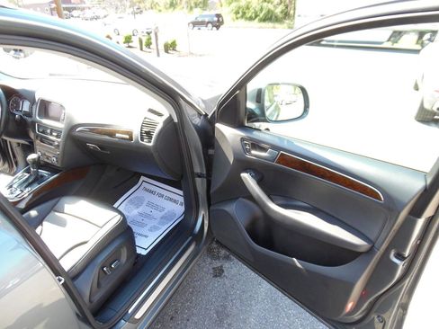 Used 2015 Audi Q5 2.0T Premium Plus w/ Technology Package image 21
