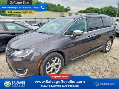Used 2019 Chrysler Pacifica Limited w/ Advanced Safetytec Group