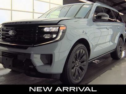 Used 2025 Ford Expedition Platinum w/ Stealth Appearance Package