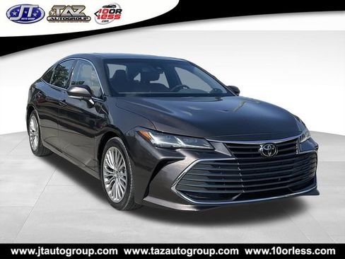 Used 2019 Toyota Avalon Limited w/ All Weather Liner Package FWD image 1